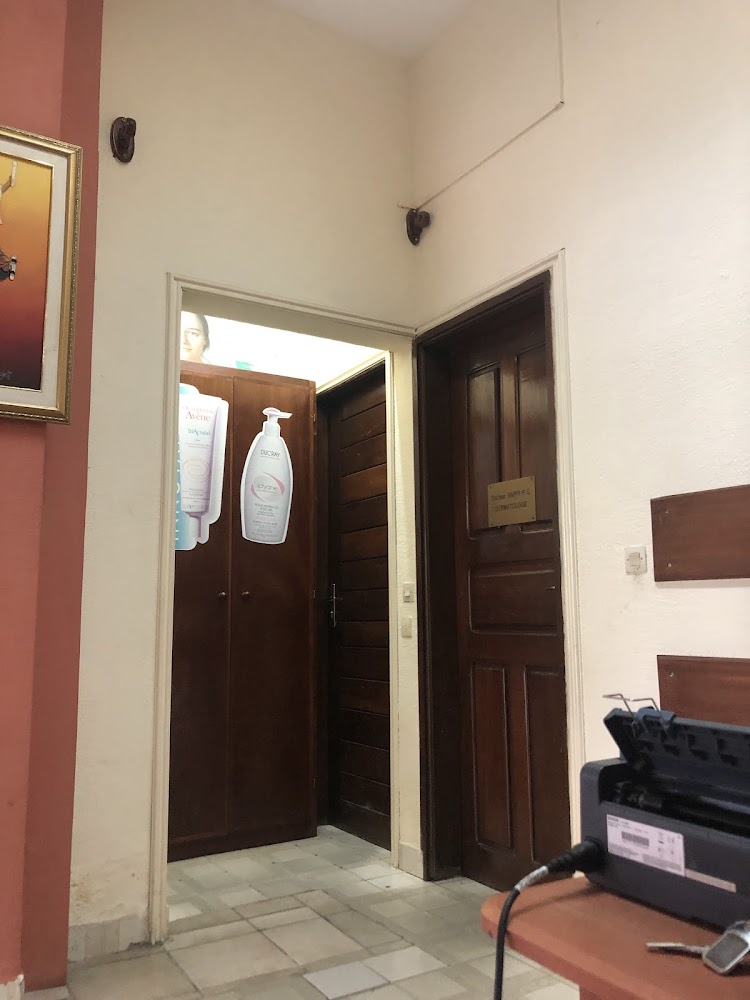 Centre Medical Saint Jean de Bonanjo Douala - Photo 2